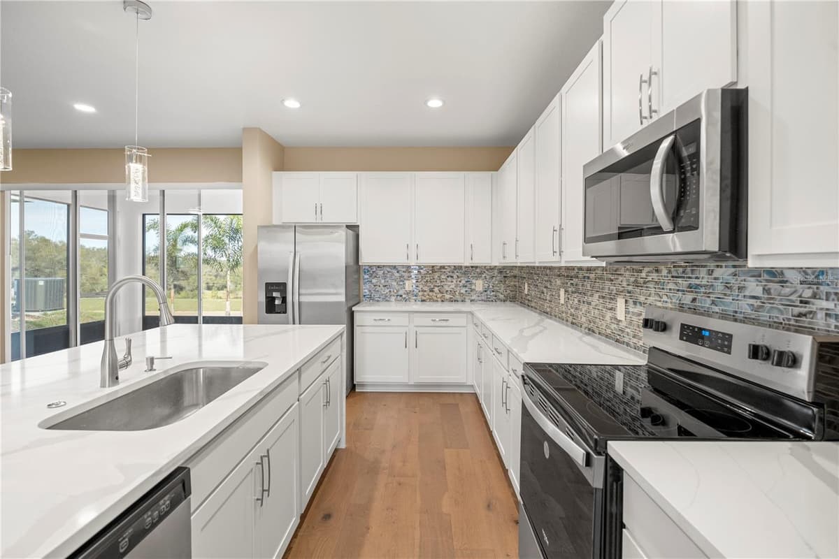 2049 HEART LAKE DRIVE — photo 11 of 76