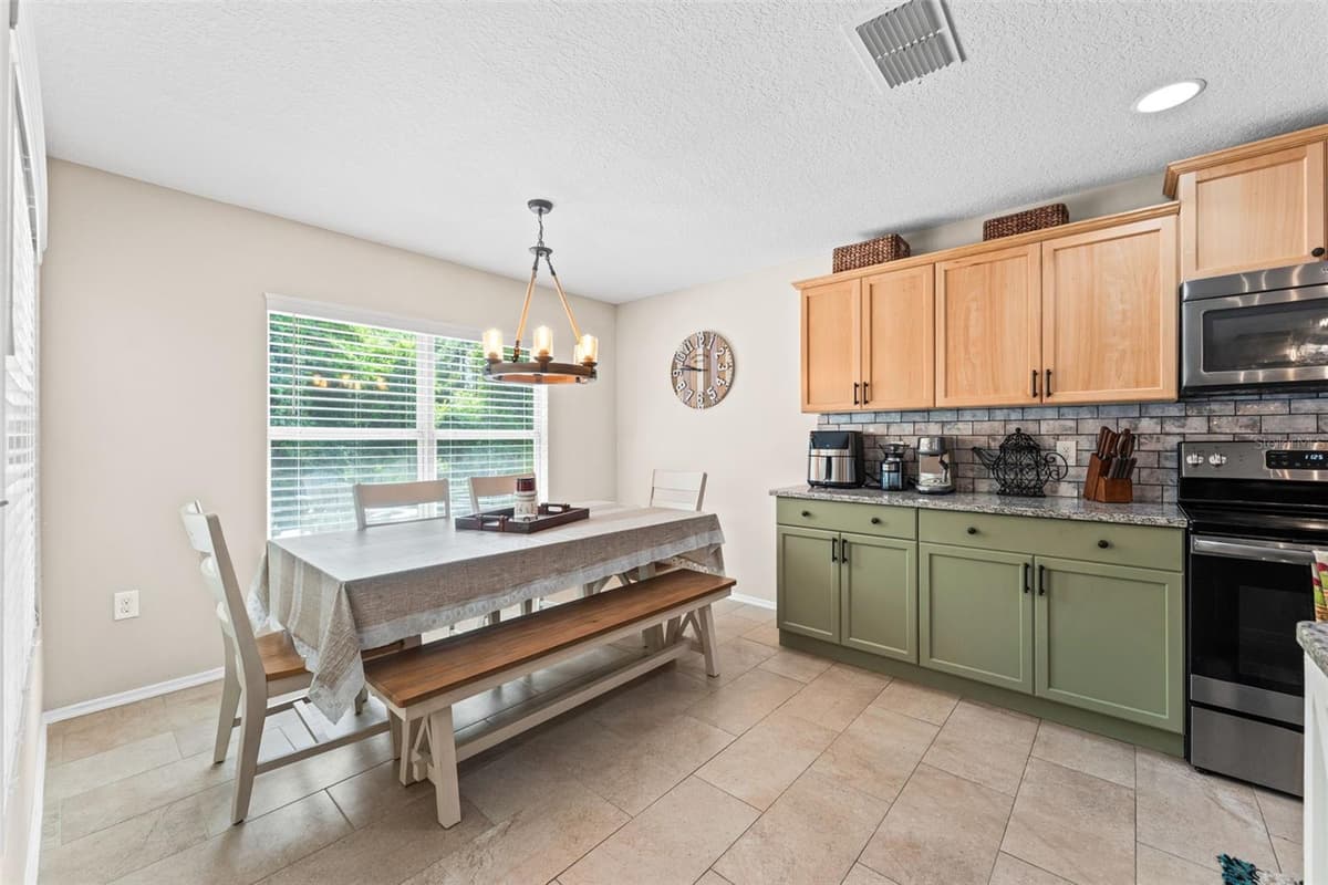 109 THORNBERRY BRANCH LANE — photo 14 of 47