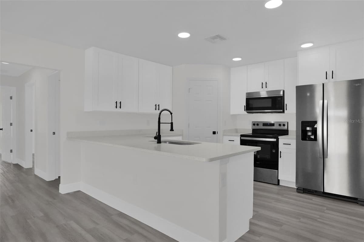 1704 15TH STREET — photo 5 of 24