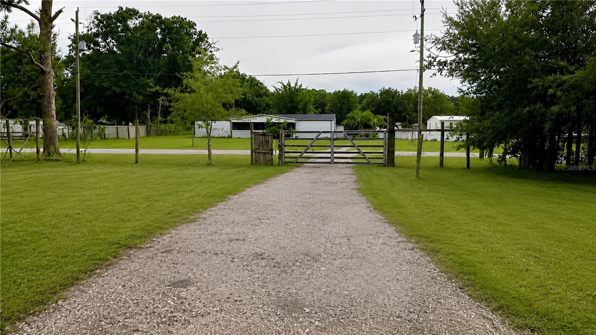6408 WOODSMAN DRIVE — photo 9 of 9