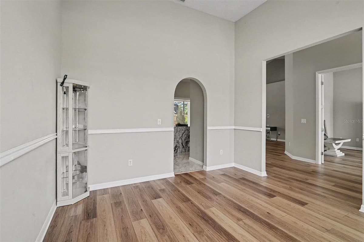 1236 HAWTHORNE COVE DRIVE — photo 10 of 32
