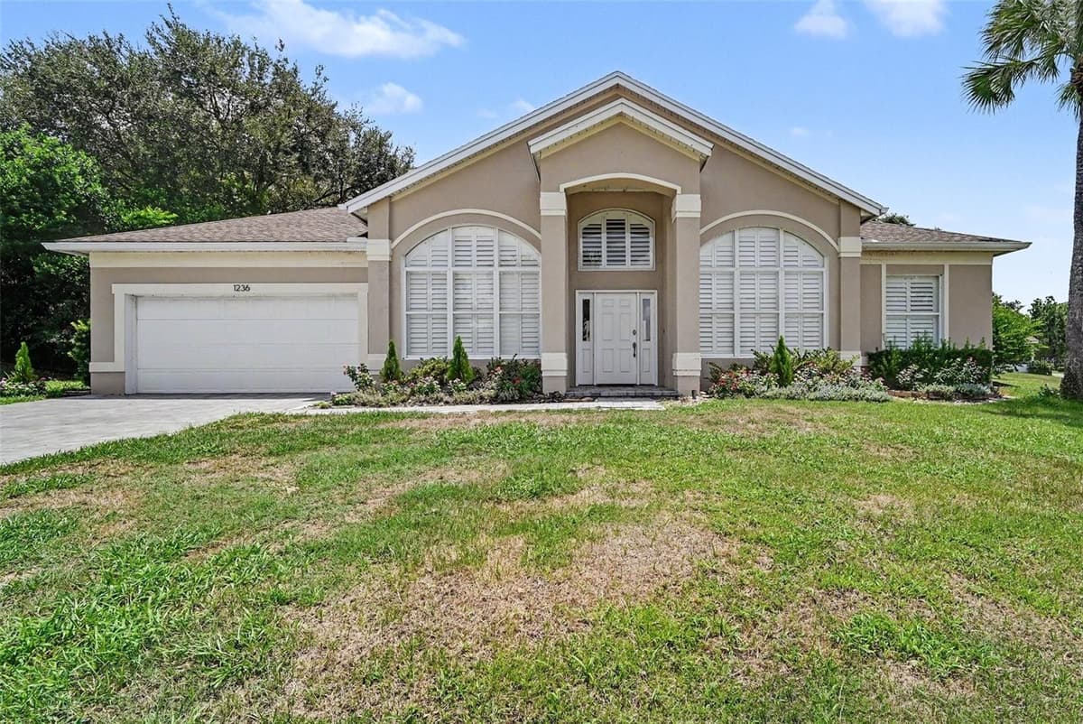 1236 HAWTHORNE COVE DRIVE — photo 1 of 32