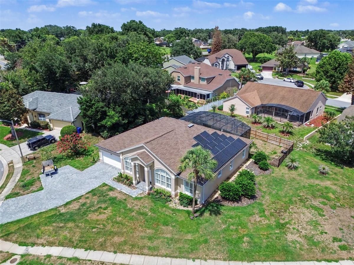 1236 HAWTHORNE COVE DRIVE — photo 30 of 32