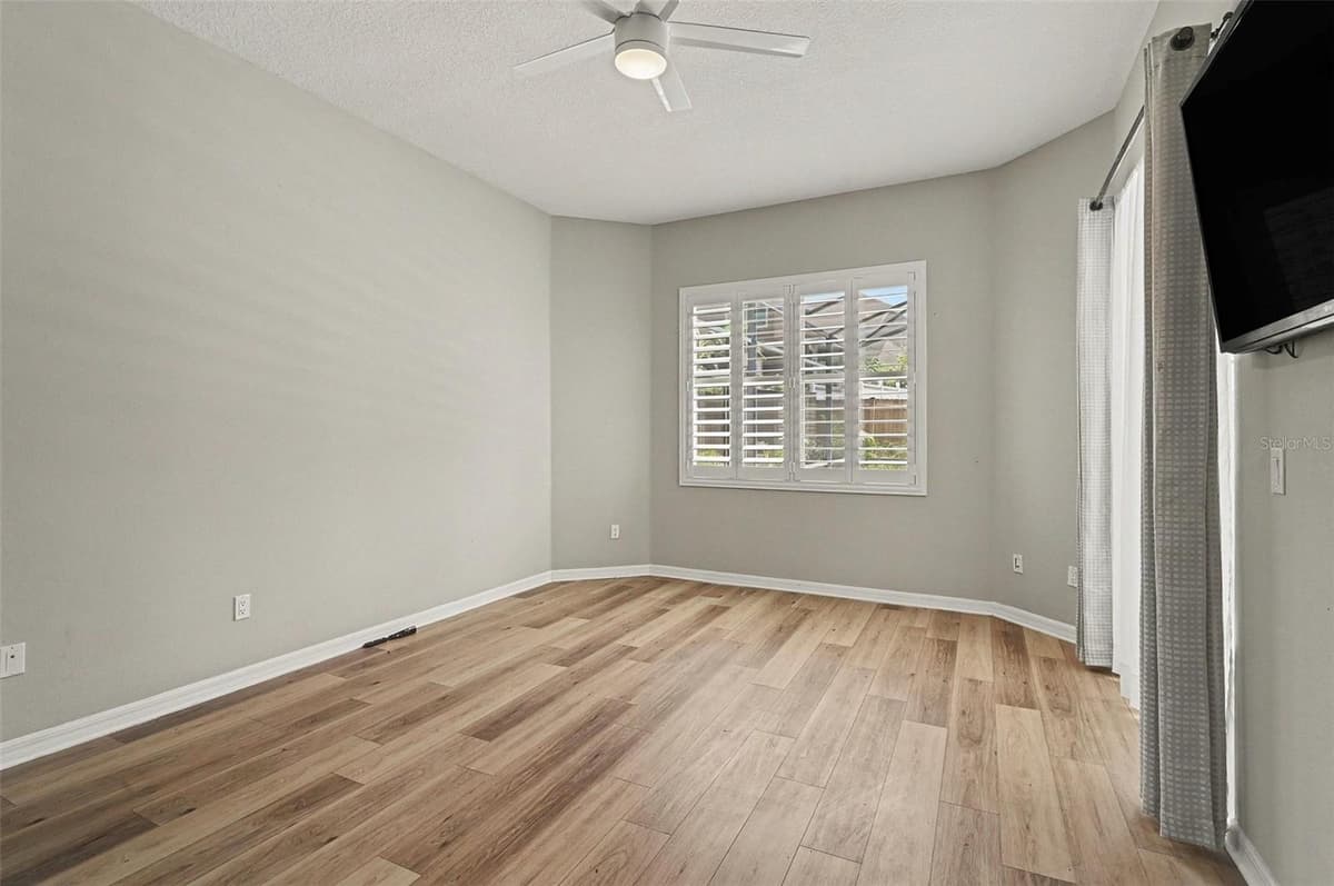 1236 HAWTHORNE COVE DRIVE — photo 14 of 32