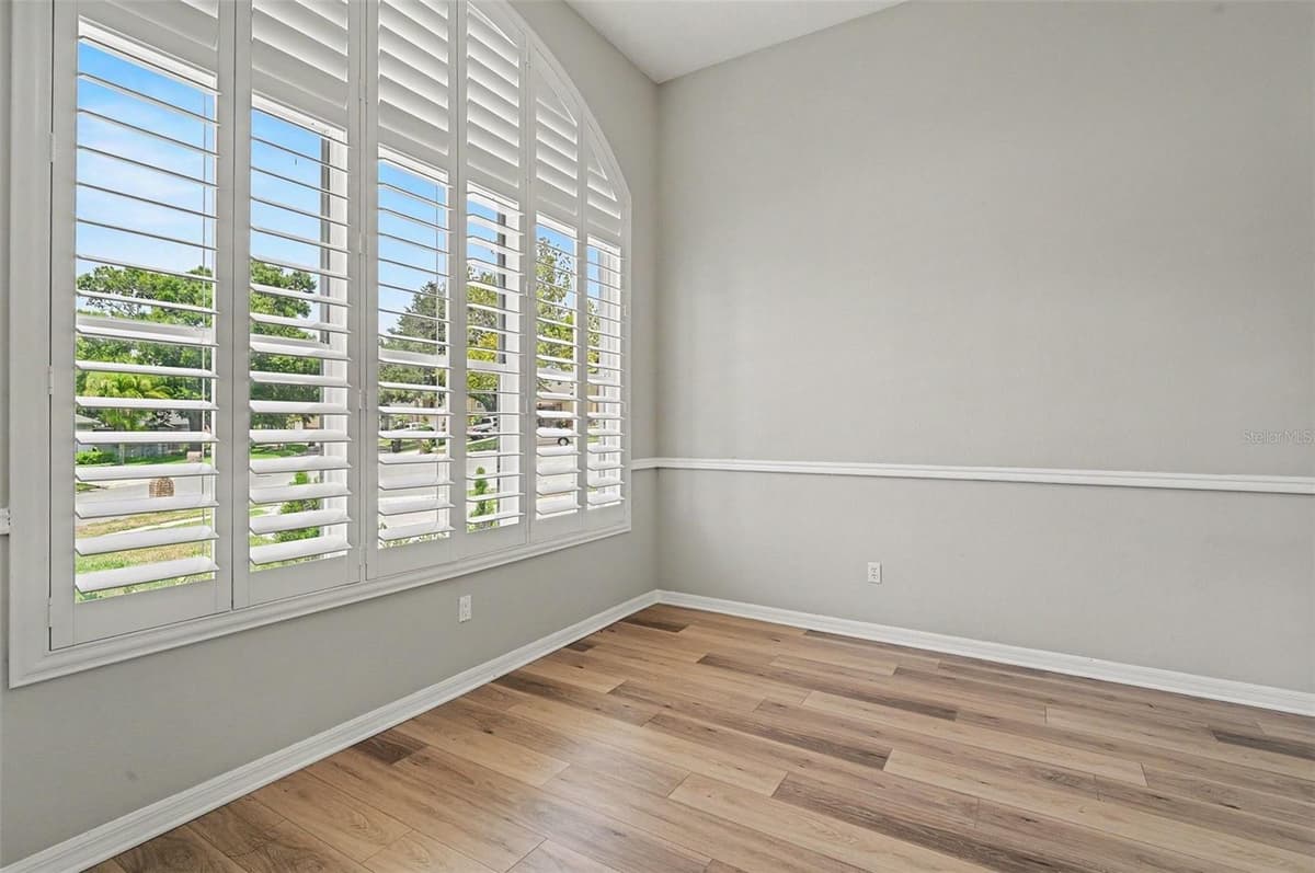 1236 HAWTHORNE COVE DRIVE — photo 13 of 32