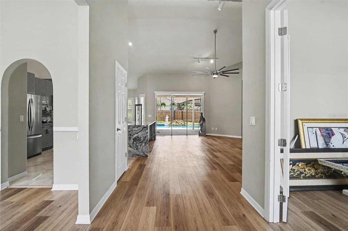 1236 HAWTHORNE COVE DRIVE — photo 8 of 32