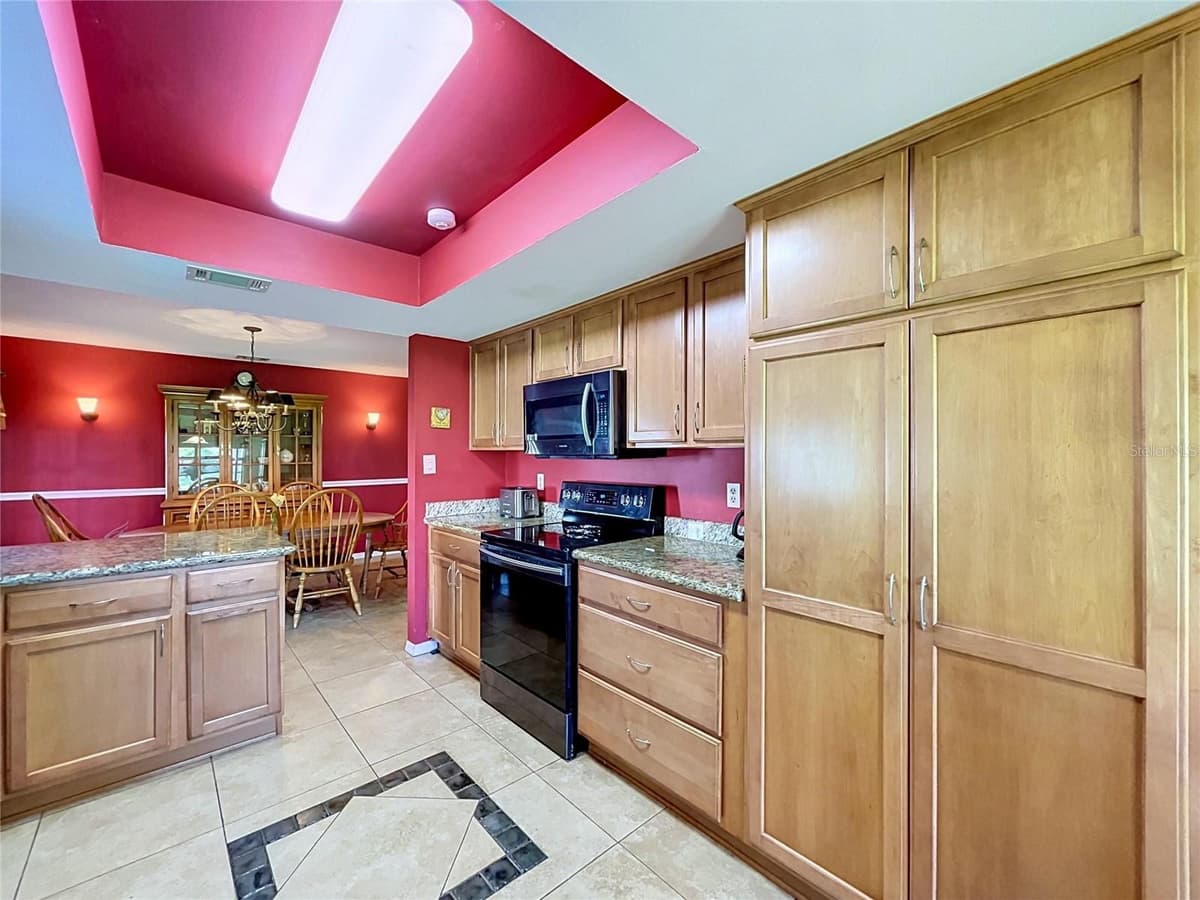 2110 HALCYON DRIVE — photo 28 of 83