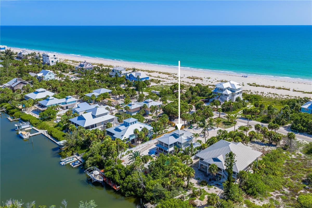 550 GULF BOULEVARD — photo 70 of 84