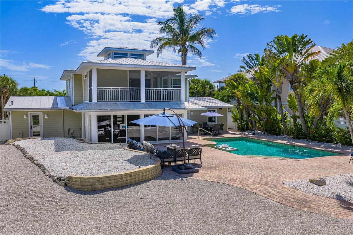 550 GULF BOULEVARD — photo 56 of 84