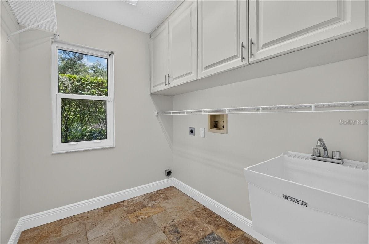 16754 CROSSBILL COURT — photo 38 of 59