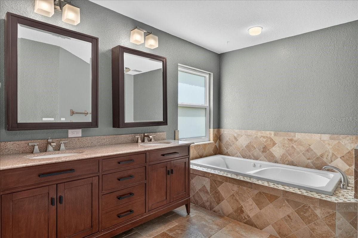 16754 CROSSBILL COURT — photo 25 of 59