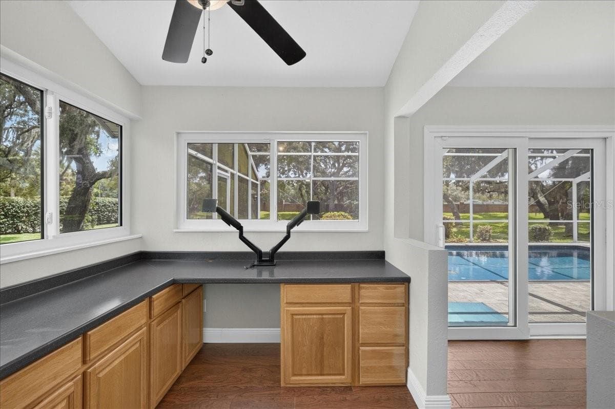 16754 CROSSBILL COURT — photo 18 of 59