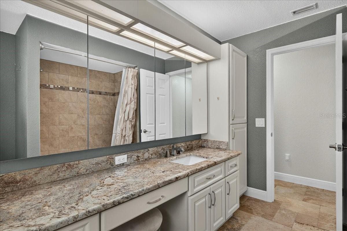16754 CROSSBILL COURT — photo 33 of 59