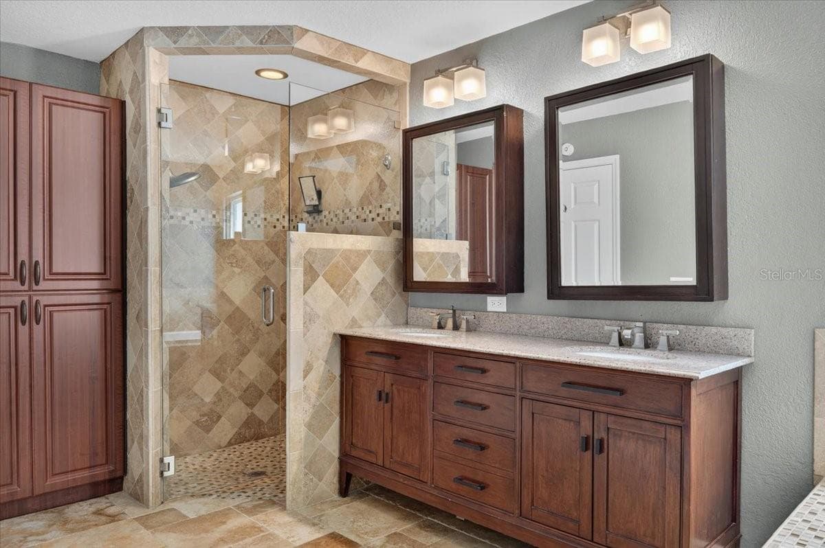16754 CROSSBILL COURT — photo 26 of 59
