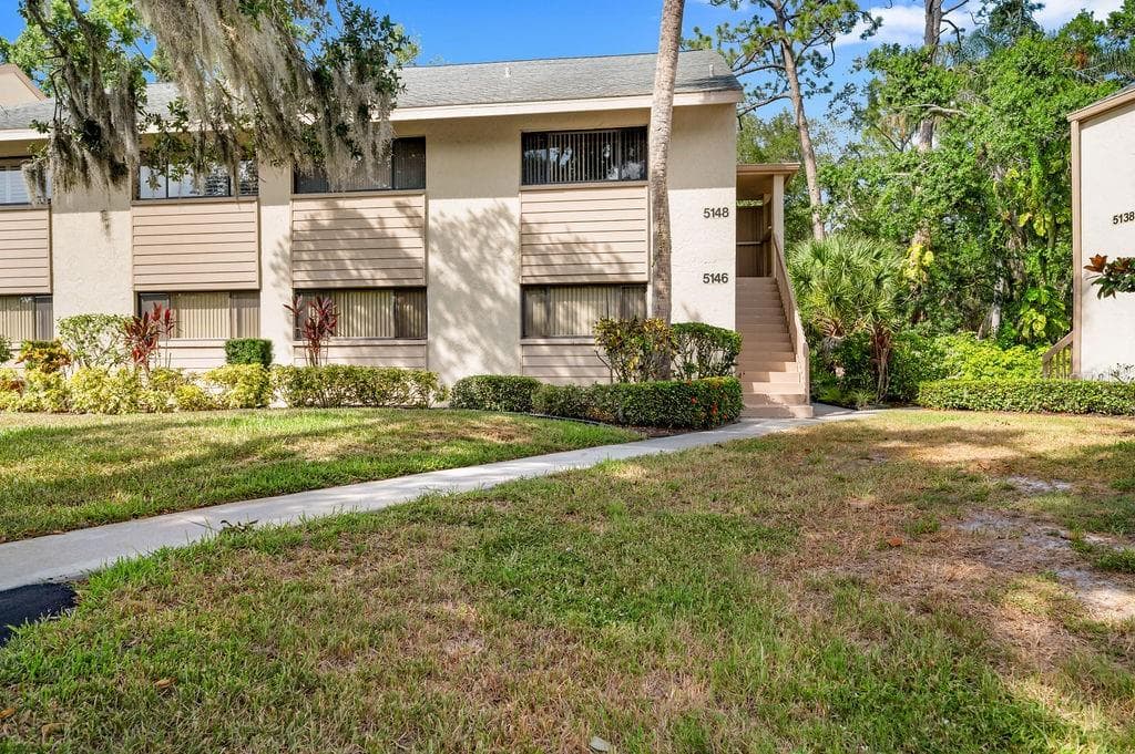 5146 HARPERS CROFT — photo 1 of 33