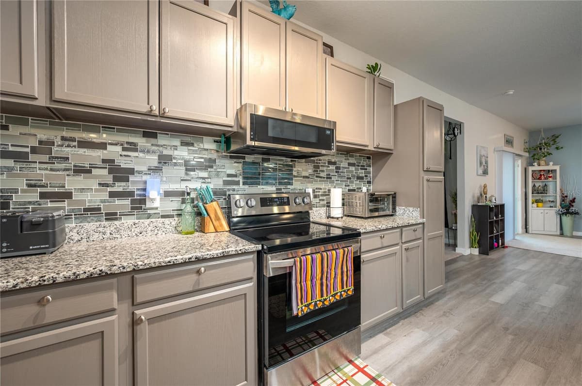 182 WOODSTORK WAY — photo 11 of 71