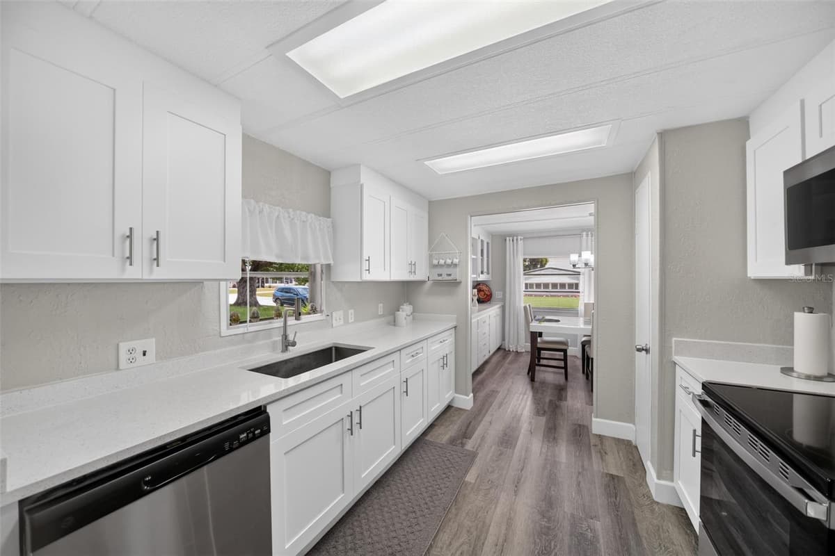 3712 CITRUS CIRCLE — photo 5 of 40