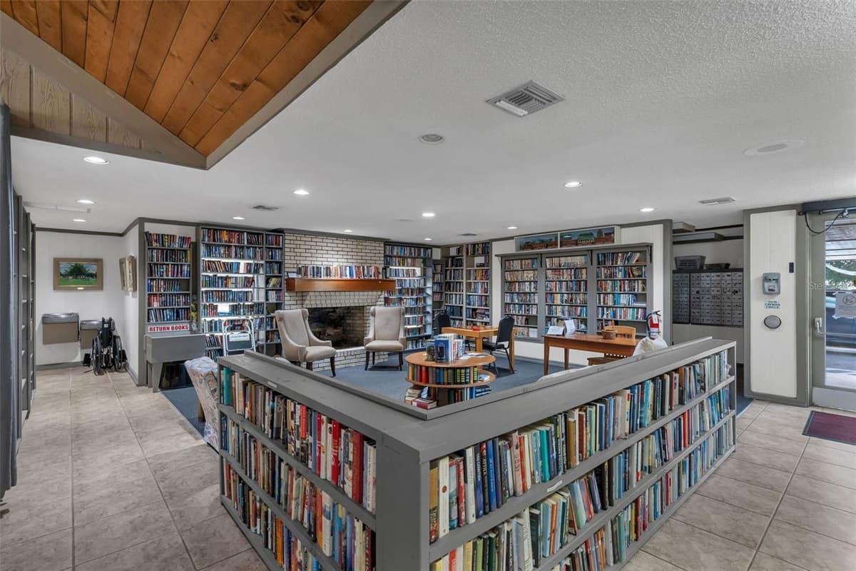 3712 CITRUS CIRCLE — photo 33 of 40