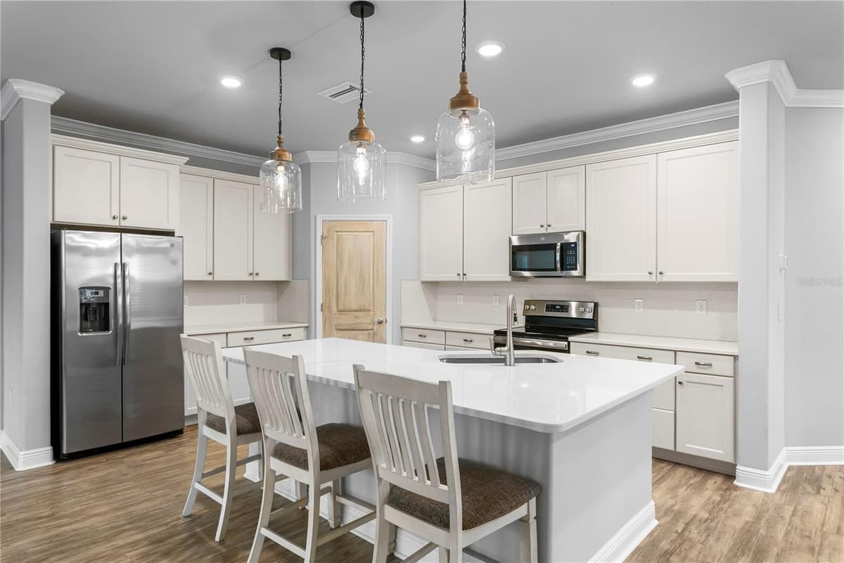 602 OZONA VILLAGE DRIVE — photo 13 of 32