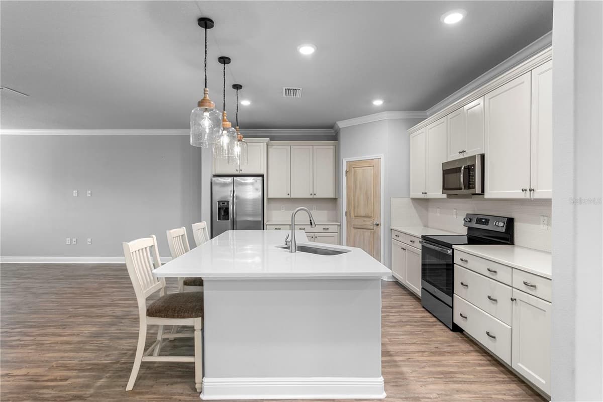 602 OZONA VILLAGE DRIVE — photo 14 of 32