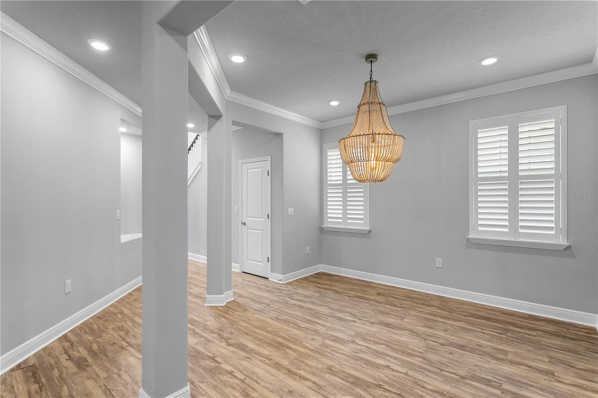 602 OZONA VILLAGE DRIVE — photo 8 of 32