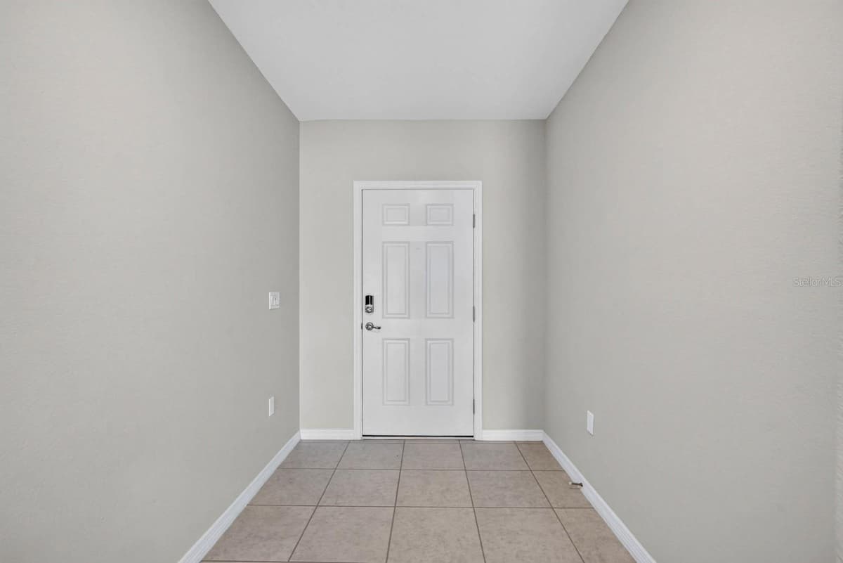 2323 FERN PALM DRIVE — photo 8 of 44