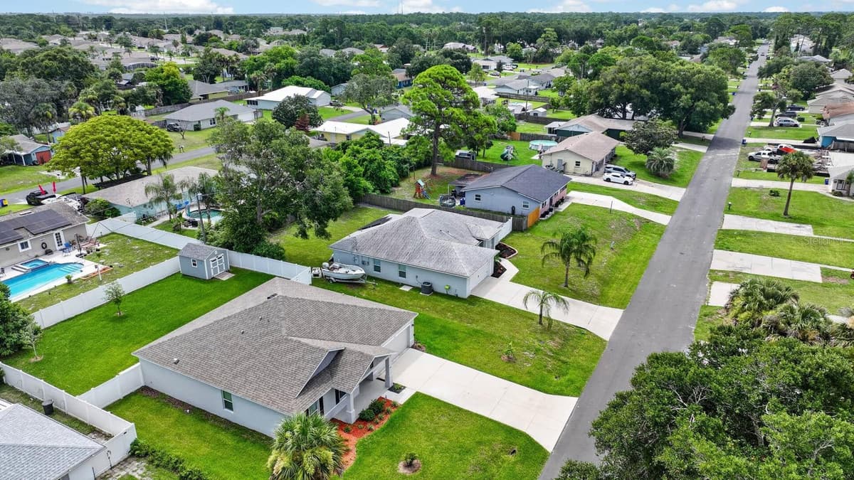 2323 FERN PALM DRIVE — photo 41 of 44