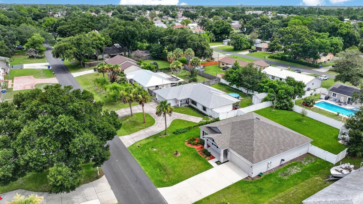 2323 FERN PALM DRIVE — photo 39 of 44
