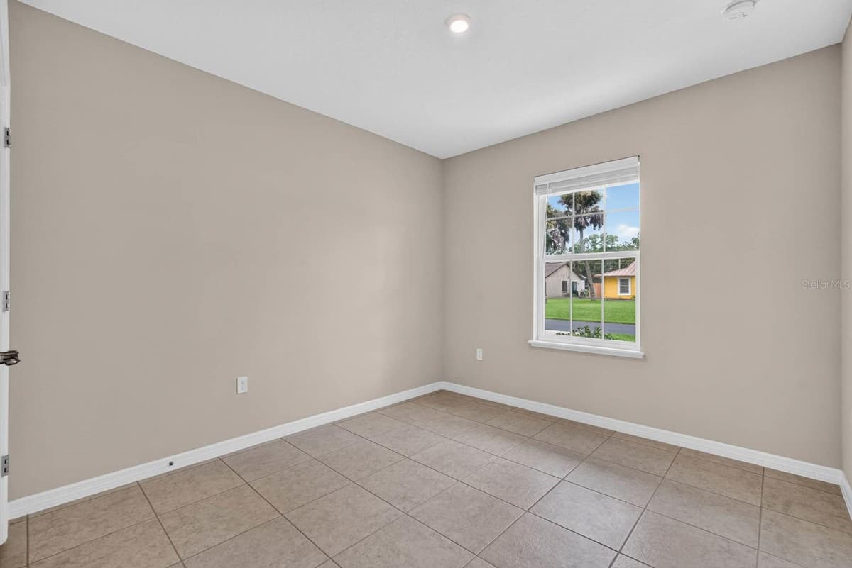 2323 FERN PALM DRIVE — photo 22 of 44