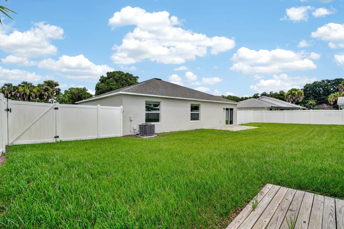 2323 FERN PALM DRIVE — photo 28 of 44