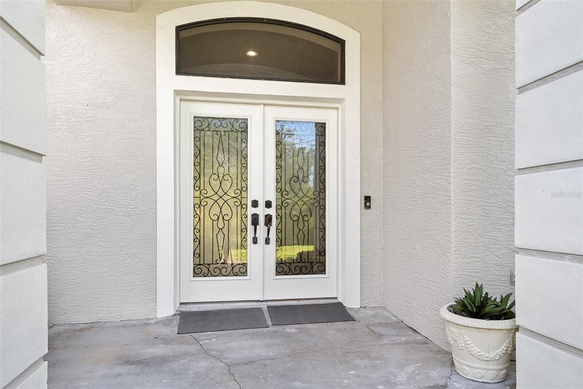 1837 GLANCY DRIVE — photo 2 of 29