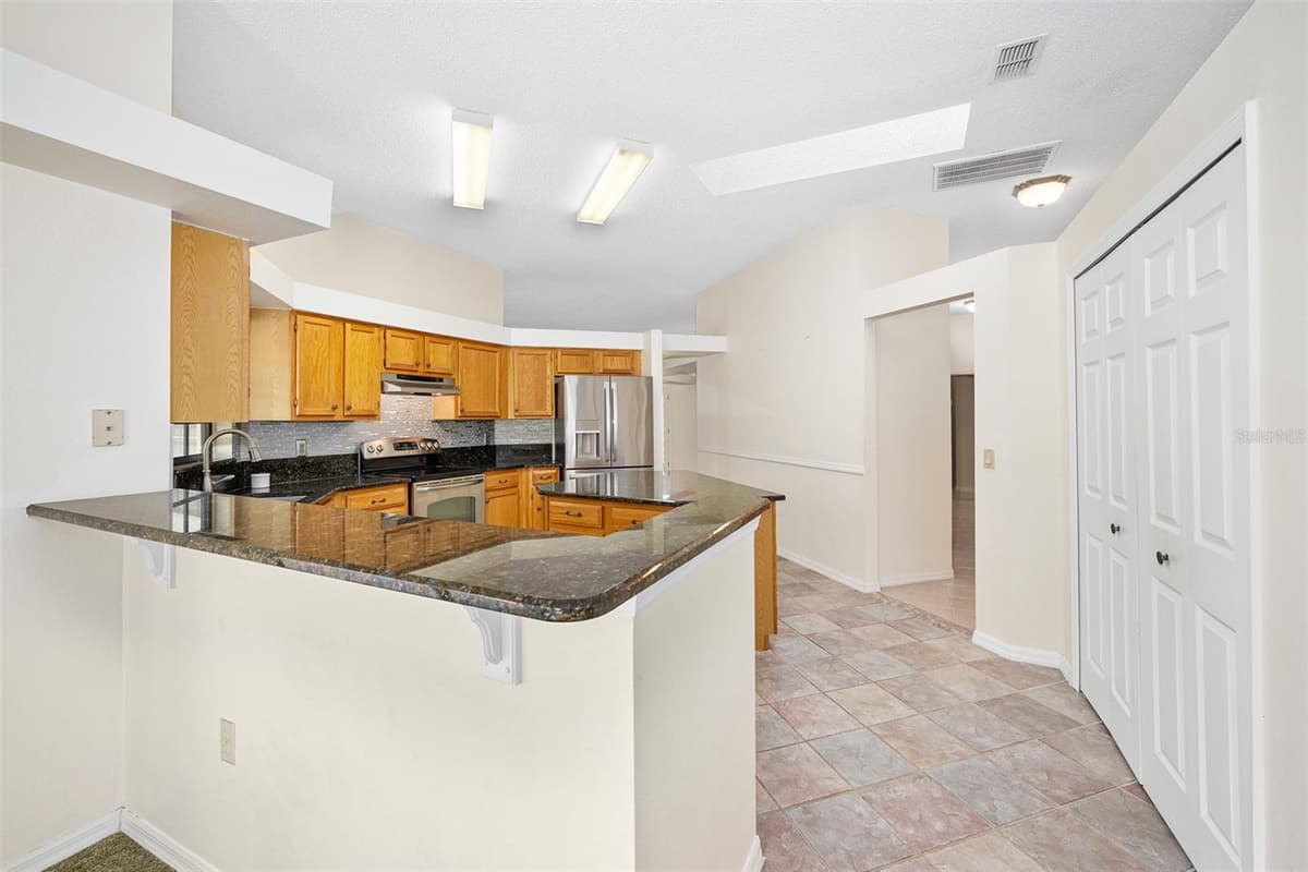 1837 GLANCY DRIVE — photo 11 of 29