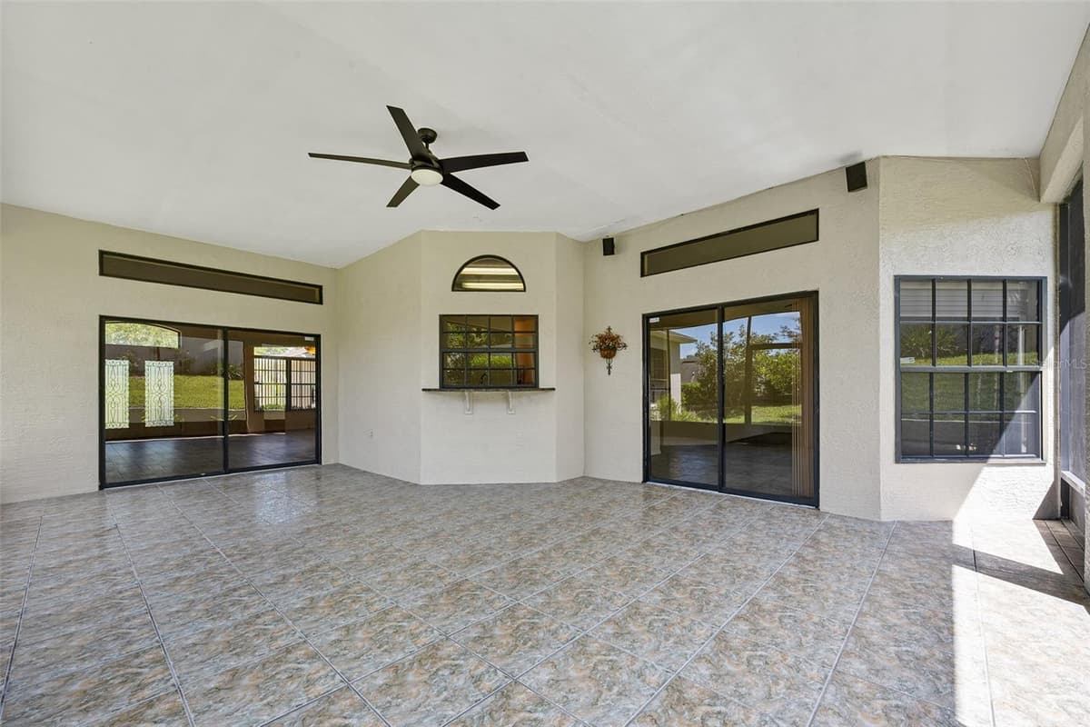 1837 GLANCY DRIVE — photo 9 of 29