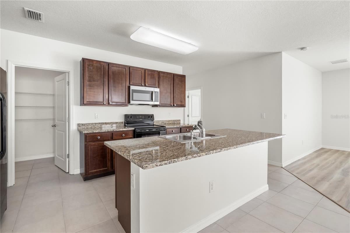7789 TUSCAN BAY CIRCLE — photo 15 of 74