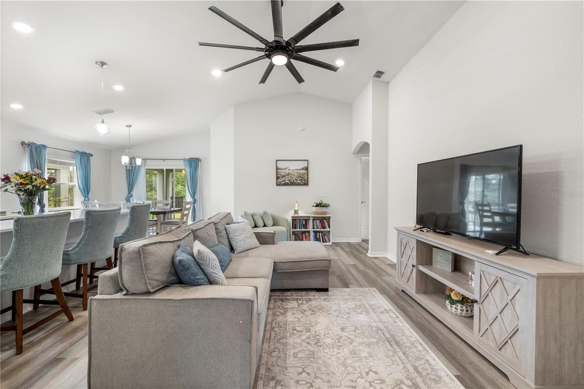 35542 BELLINGTON BOULEVARD — photo 8 of 61