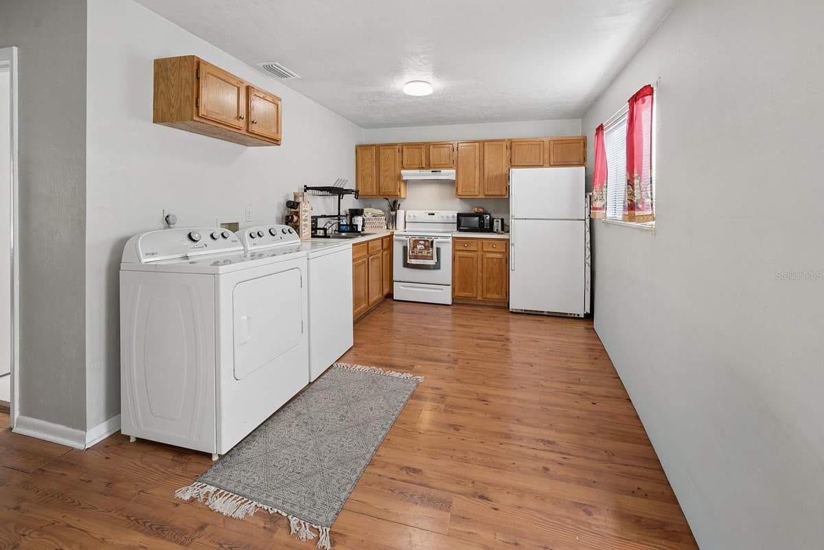 404 2ND STREET — photo 31 of 33
