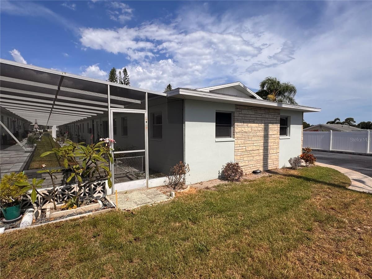 12400 PARK BOULEVARD — photo 17 of 18