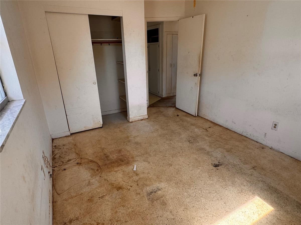 12400 PARK BOULEVARD — photo 10 of 18