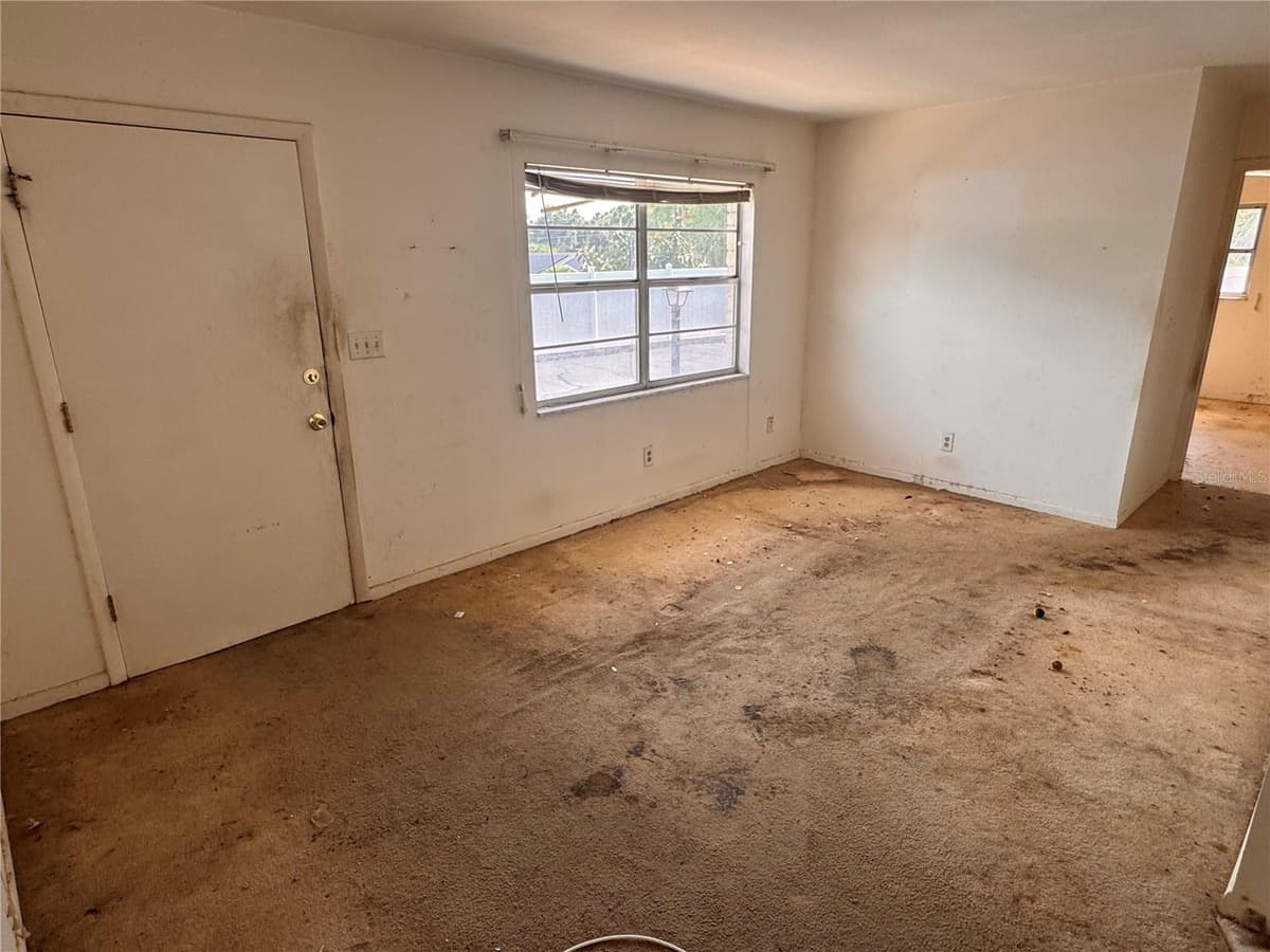 12400 PARK BOULEVARD — photo 4 of 18