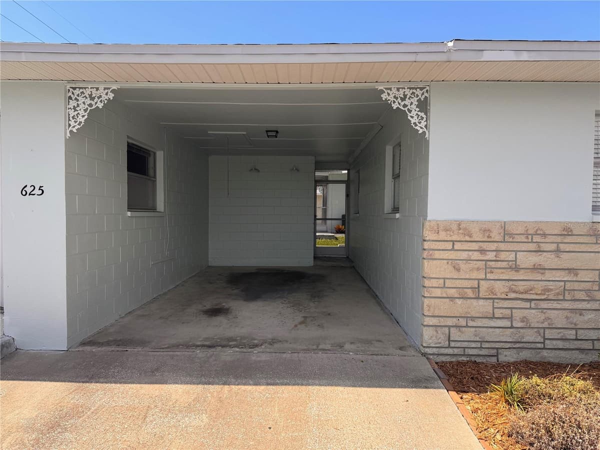 12400 PARK BOULEVARD — photo 3 of 18