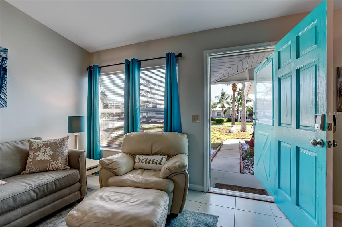 260 VENTURA ROAD — photo 38 of 40