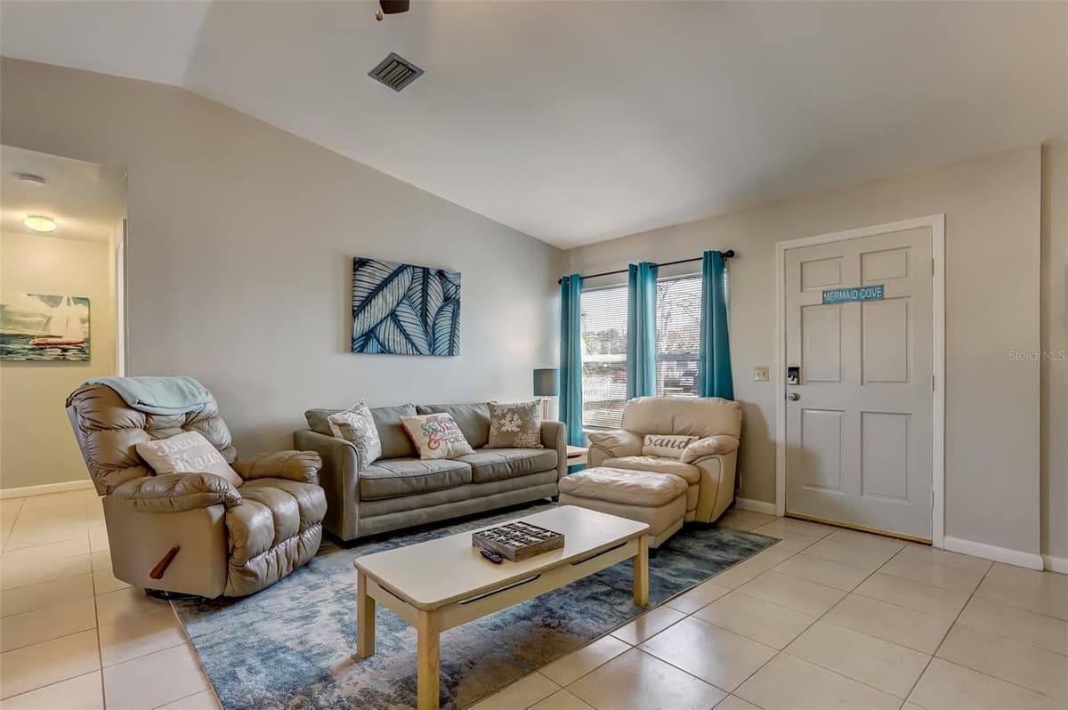 260 VENTURA ROAD — photo 8 of 40