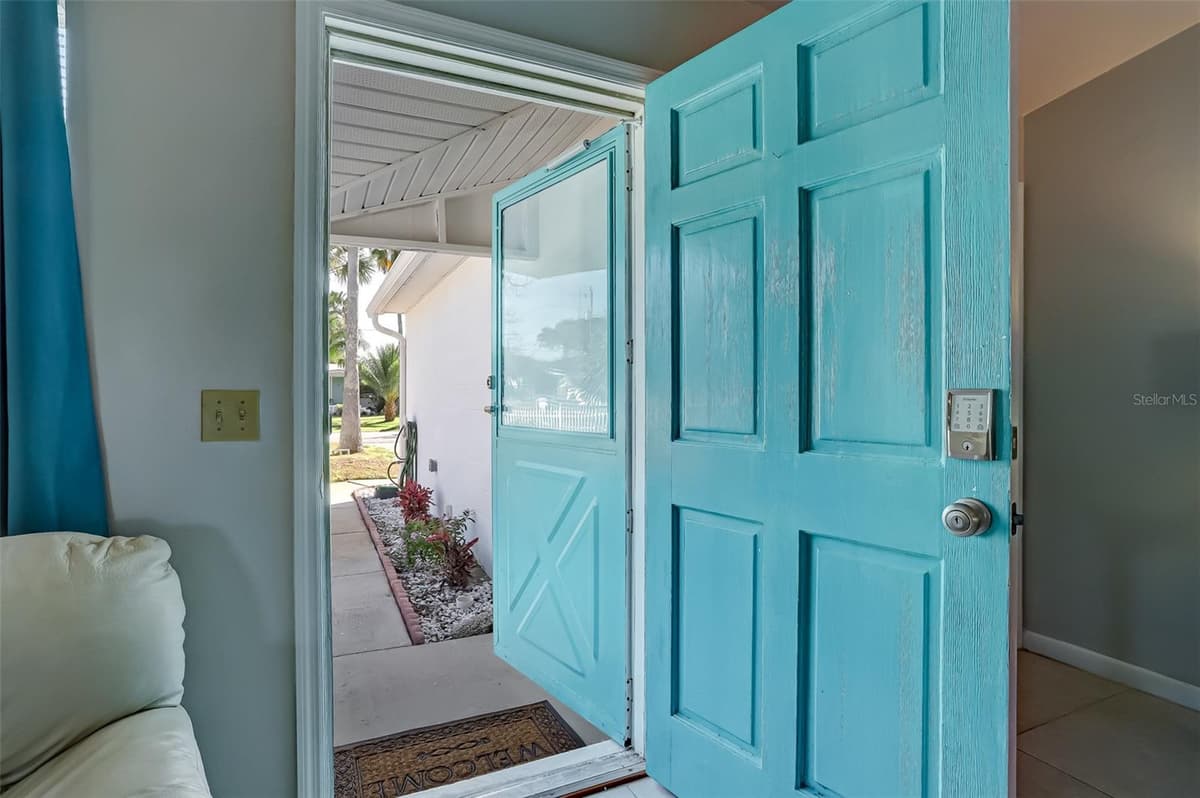 260 VENTURA ROAD — photo 6 of 40