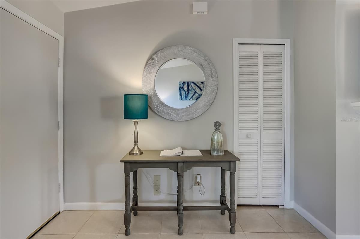 260 VENTURA ROAD — photo 7 of 40