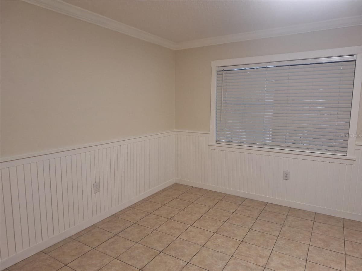 136 BLUE POINTE WAY — photo 3 of 13