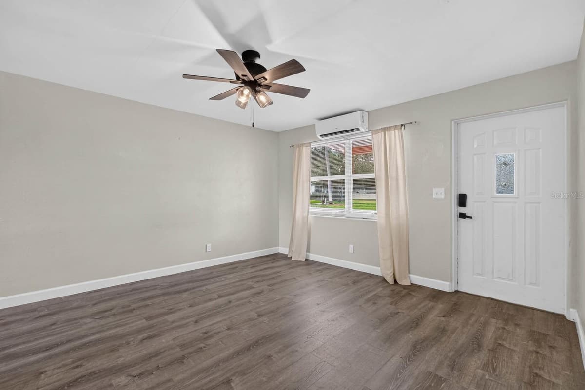 94 ROGERS PARK DRIVE — photo 7 of 36