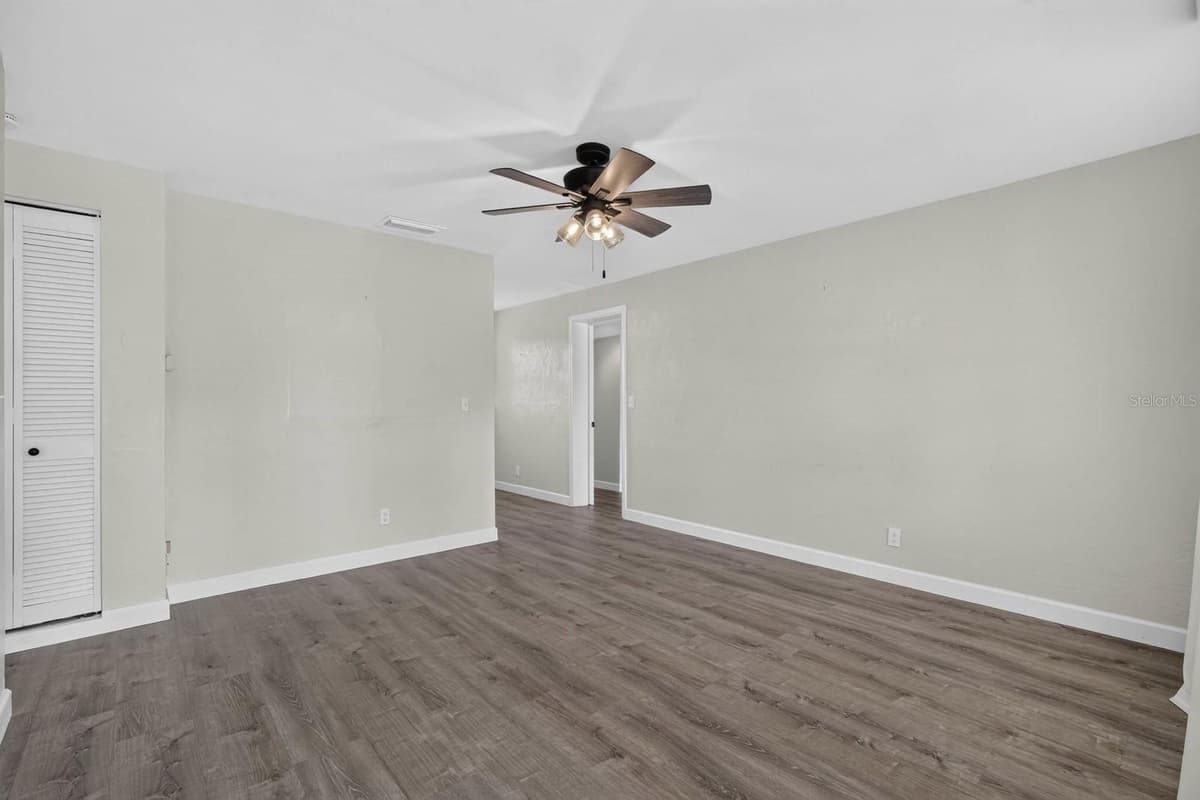 94 ROGERS PARK DRIVE — photo 9 of 36
