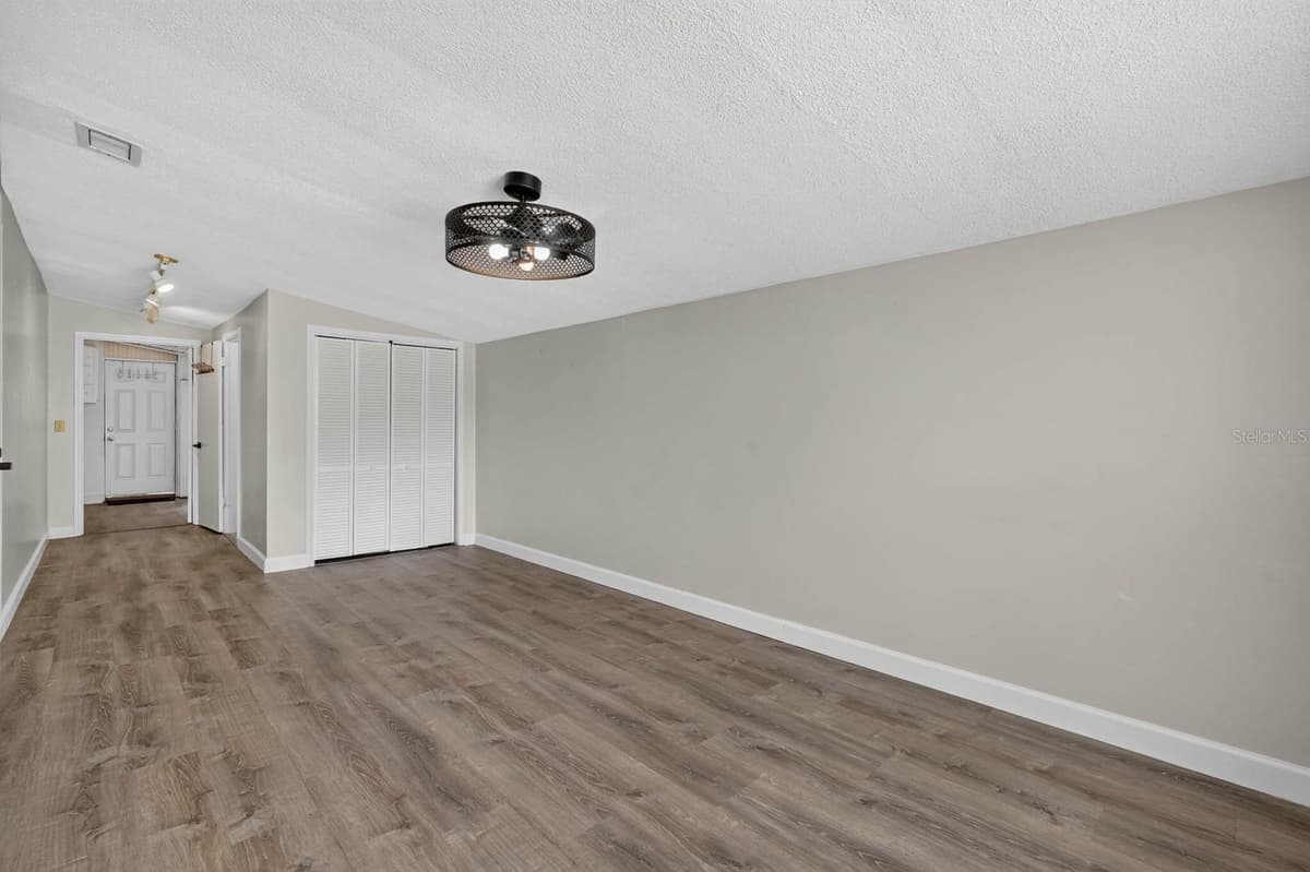 94 ROGERS PARK DRIVE — photo 18 of 36