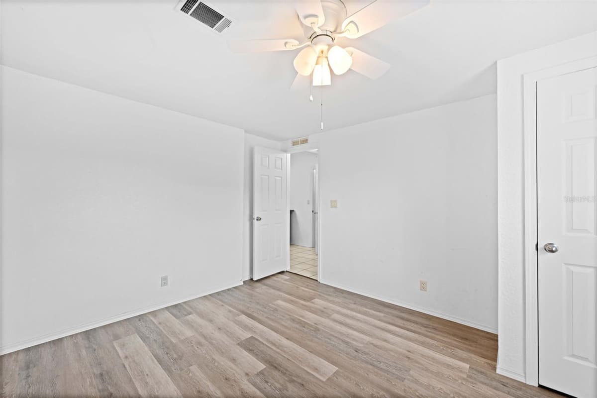 33320 LARKIN ROAD — photo 38 of 60