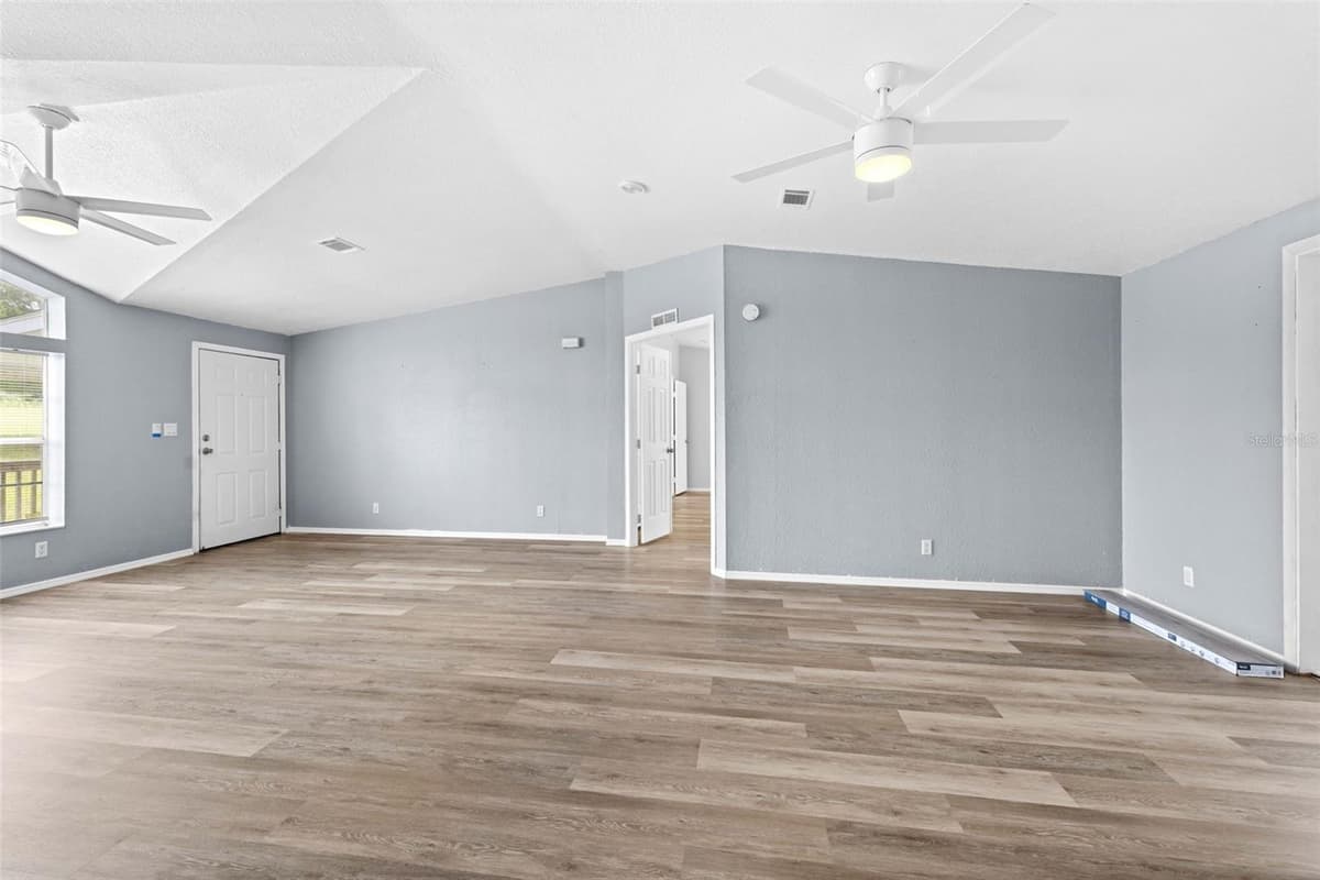 33320 LARKIN ROAD — photo 12 of 60